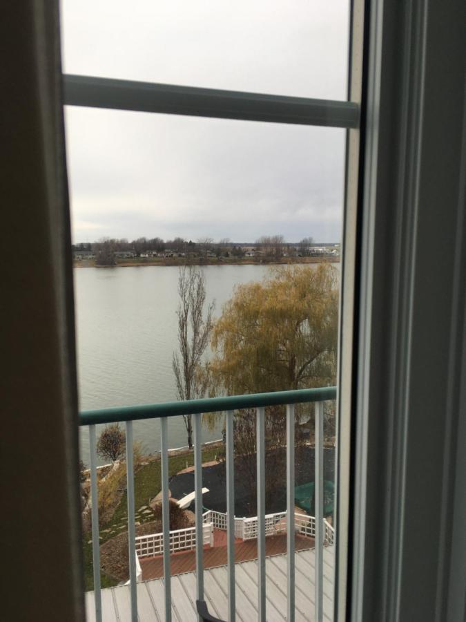 Bed and Breakfast La Belle Aux Berges Saint-Denis-sur-Richelieu Esterno foto