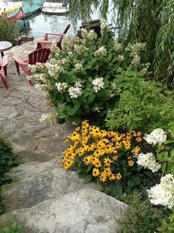 Bed and Breakfast La Belle Aux Berges Saint-Denis-sur-Richelieu Esterno foto