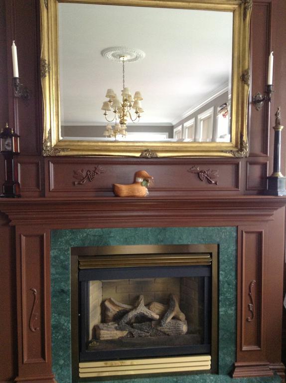 Bed and Breakfast La Belle Aux Berges Saint-Denis-sur-Richelieu Esterno foto