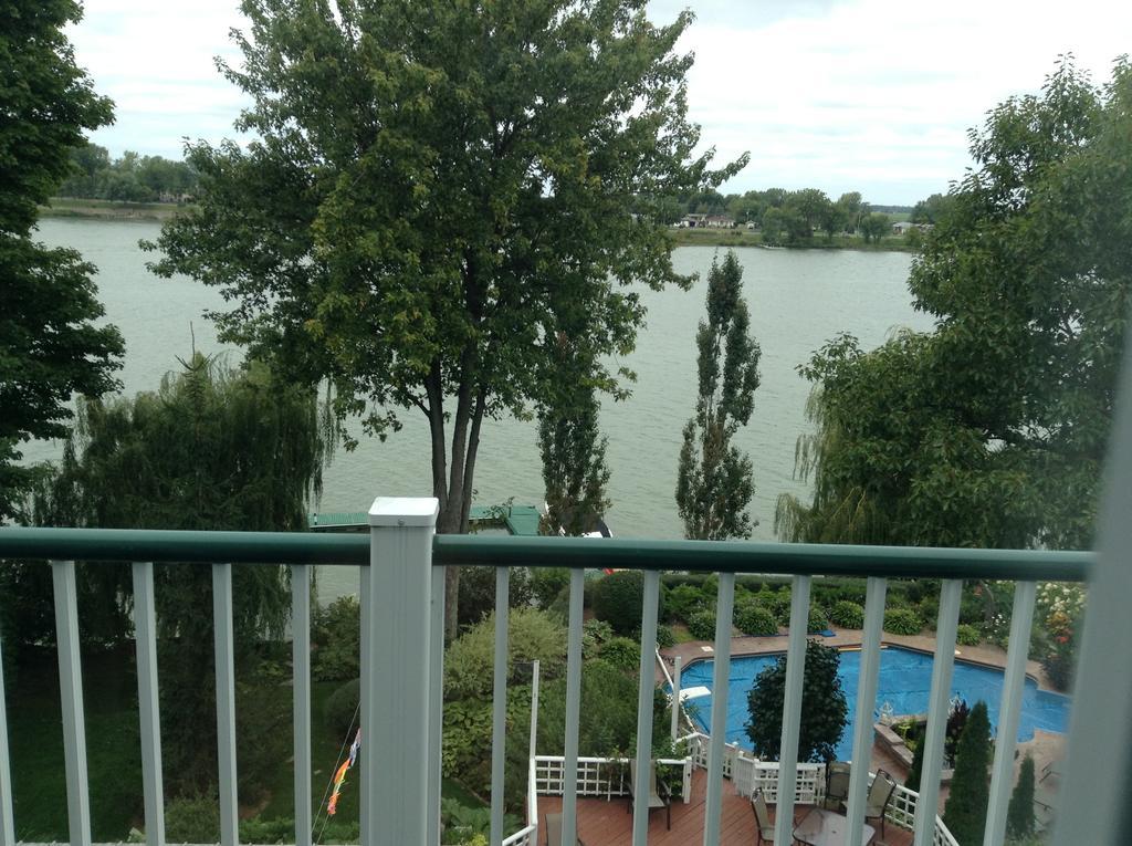 Bed and Breakfast La Belle Aux Berges Saint-Denis-sur-Richelieu Camera foto