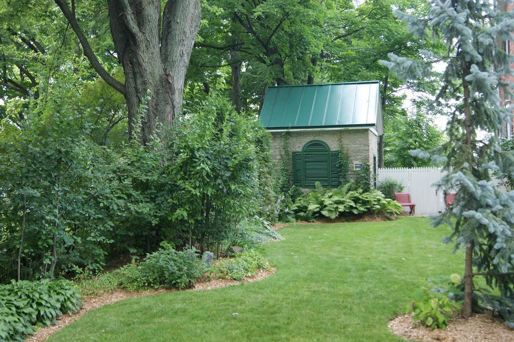Bed and Breakfast La Belle Aux Berges Saint-Denis-sur-Richelieu Esterno foto